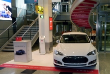 TESLA Präsentation am Flughafen Düsseldorf 2015