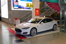 TESLA Präsentation am Flughafen Düsseldorf 2015